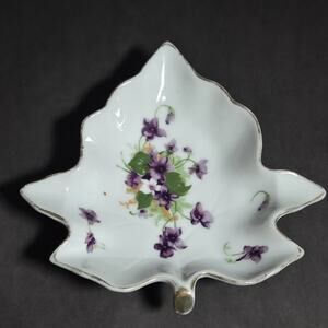 Norcrest Sweet Violets Porcelain Trinket Dish Gold Trim Leaf Shaped 5in